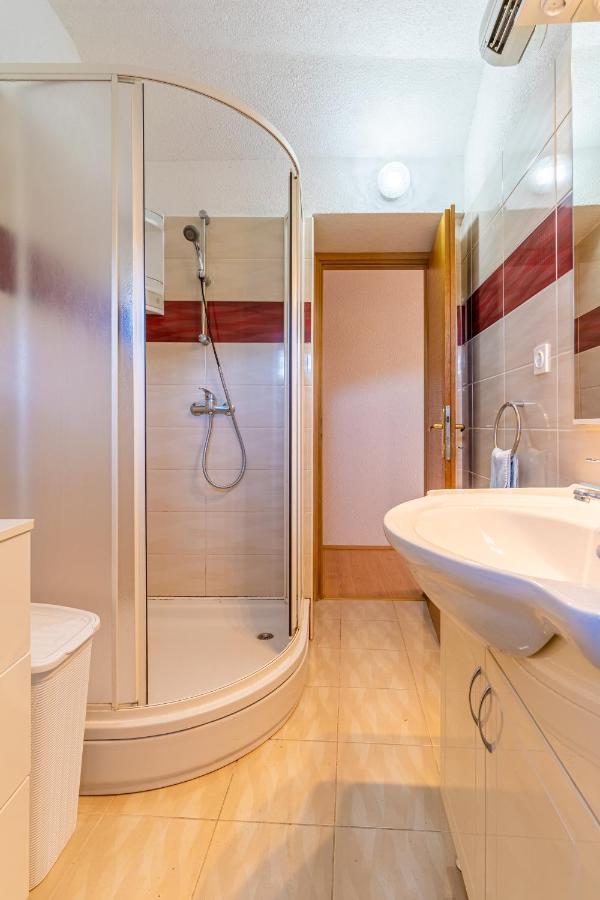 Apartmani Valun1 Extérieur photo
